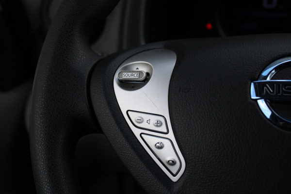Nissan E-NV200 Visia 40 kWh 109pk - Inbouwkast - Keyless - Carplay - Android - Trekhaak - Camera - Rijklaar
