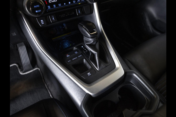 Toyota RAV4 2.5 Hybrid Bi-Tone / 218pk / Achteruitrij camera / Stoelverwarming /
