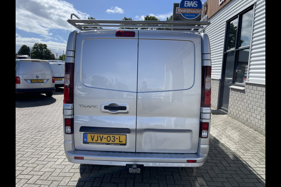 Renault Trafic 2.0 dCi 120pk T29 L2H1 Work Edition / euro 6 / bpm vrij / vaste prijs rijklaar € 20.950 ex / lease vanaf € 342 / airco / cruise / navigatie / trekhaak / imperial / ingerichte laadruimte