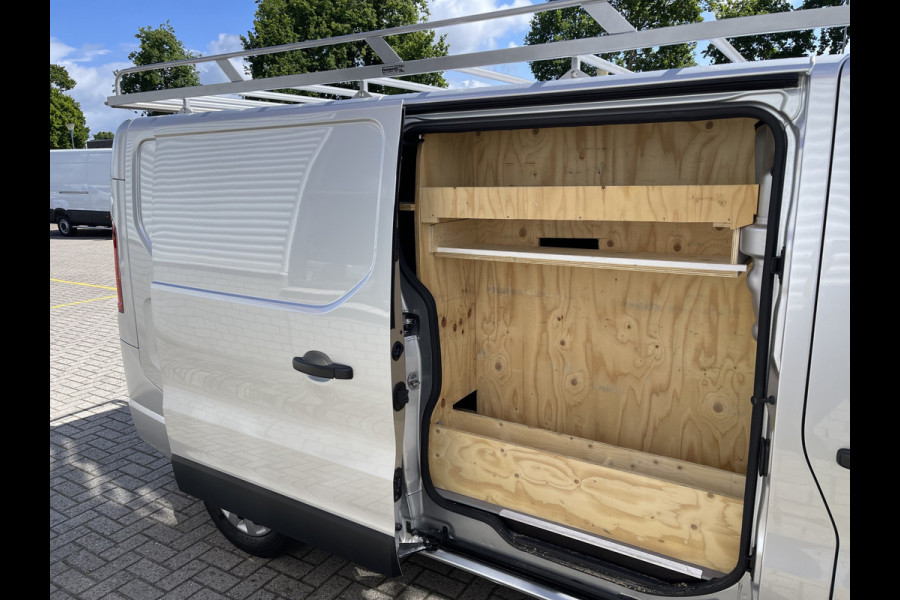 Renault Trafic 2.0 dCi 120pk T29 L2H1 Work Edition / euro 6 / bpm vrij / vaste prijs rijklaar € 20.950 ex / lease vanaf € 342 / airco / cruise / navigatie / trekhaak / imperial / ingerichte laadruimte