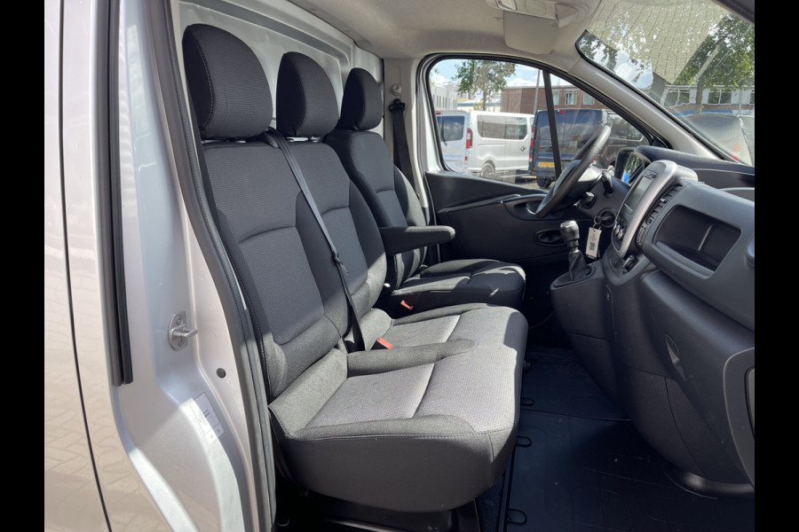 Renault Trafic 2.0 dCi 120pk T29 L2H1 Work Edition / euro 6 / bpm vrij / vaste prijs rijklaar € 20.950 ex / lease vanaf € 342 / airco / cruise / navigatie / trekhaak / imperial / ingerichte laadruimte