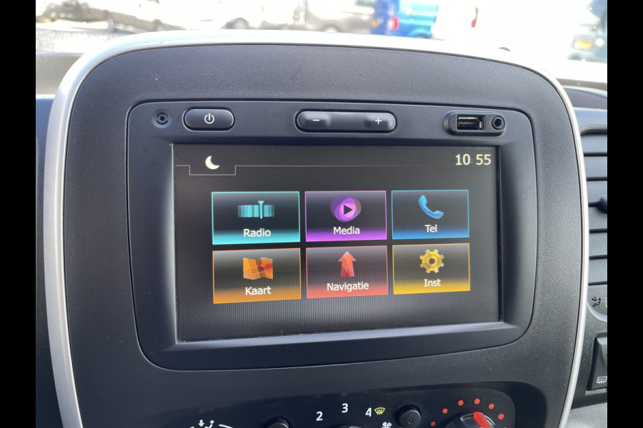 Renault Trafic 2.0 dCi 120pk T29 L2H1 Work Edition / euro 6 / bpm vrij / vaste prijs rijklaar € 20.950 ex / lease vanaf € 342 / airco / cruise / navigatie / trekhaak / imperial / ingerichte laadruimte
