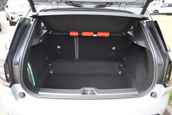 Volvo EX30 Single Motor Extended Range Plus 69 kWh | 6000,- korting | ACC | H&K | Blis | Camera |