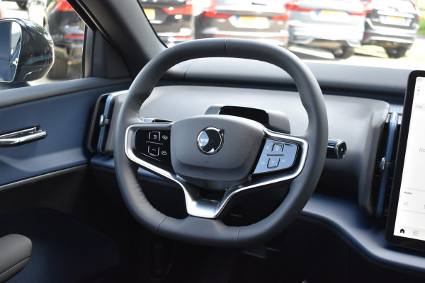 Volvo EX30 Single Motor Extended Range Core 69 kWh 6000,- korting | H&K | Camera | Blis | ACC | Climate