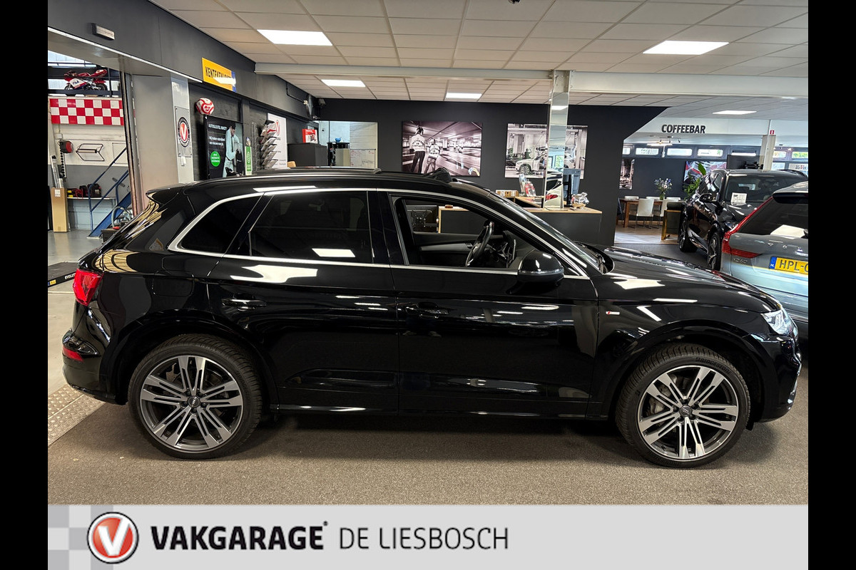 Audi Q5 55 TFSI e quattro S-line / Panorama-dak / leder-alcantara / Led-matrix Audi Q5 55 TFSI e quattro S-line / Panorama-dak / leder-alcantara / Led-matrix
