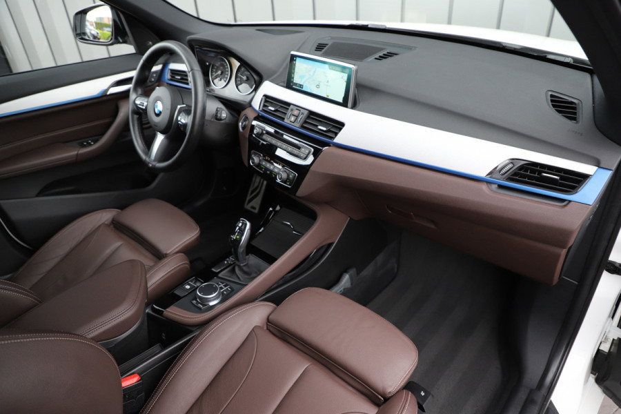 BMW X1 sDrive20i High Executive | Head-up | Keyles | Pano | Harman-kardon | Led | Leder | NL-auto | 2018.