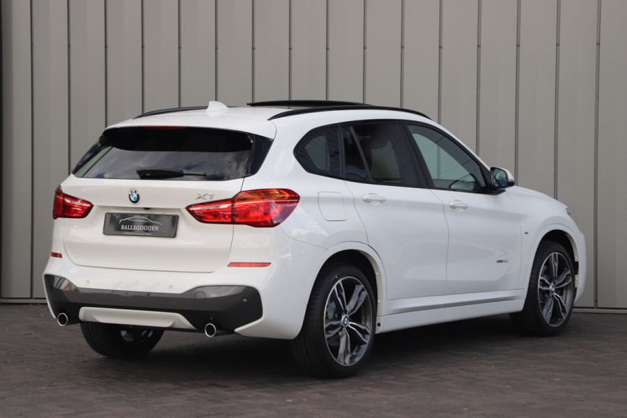 BMW X1 sDrive20i High Executive | Head-up | Keyles | Pano | Harman-kardon | Led | Leder | NL-auto | 2018.