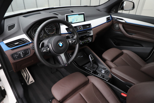 BMW X1 sDrive20i High Executive | Head-up | Keyles | Pano | Harman-kardon | Led | Leder | NL-auto | 2018.