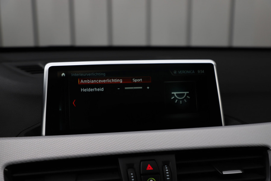BMW X1 sDrive20i High Executive | Head-up | Keyles | Pano | Harman-kardon | Led | Leder | NL-auto | 2018.