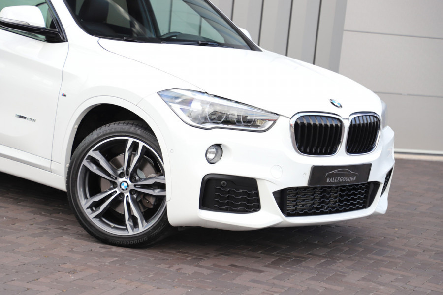 BMW X1 sDrive20i High Executive | Head-up | Keyles | Pano | Harman-kardon | Led | Leder | NL-auto | 2018.