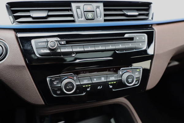 BMW X1 sDrive20i High Executive | Head-up | Keyles | Pano | Harman-kardon | Led | Leder | NL-auto | 2018.