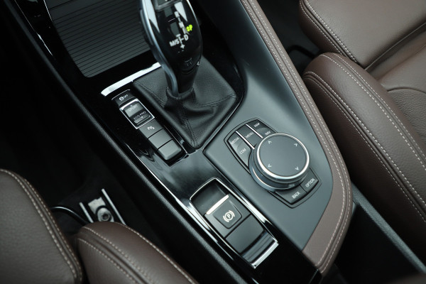 BMW X1 sDrive20i High Executive | Head-up | Keyles | Pano | Harman-kardon | Led | Leder | NL-auto | 2018.