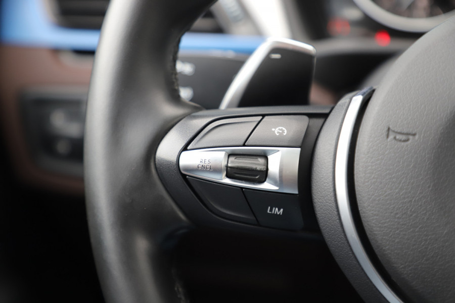 BMW X1 sDrive20i High Executive | Head-up | Keyles | Pano | Harman-kardon | Led | Leder | NL-auto | 2018.