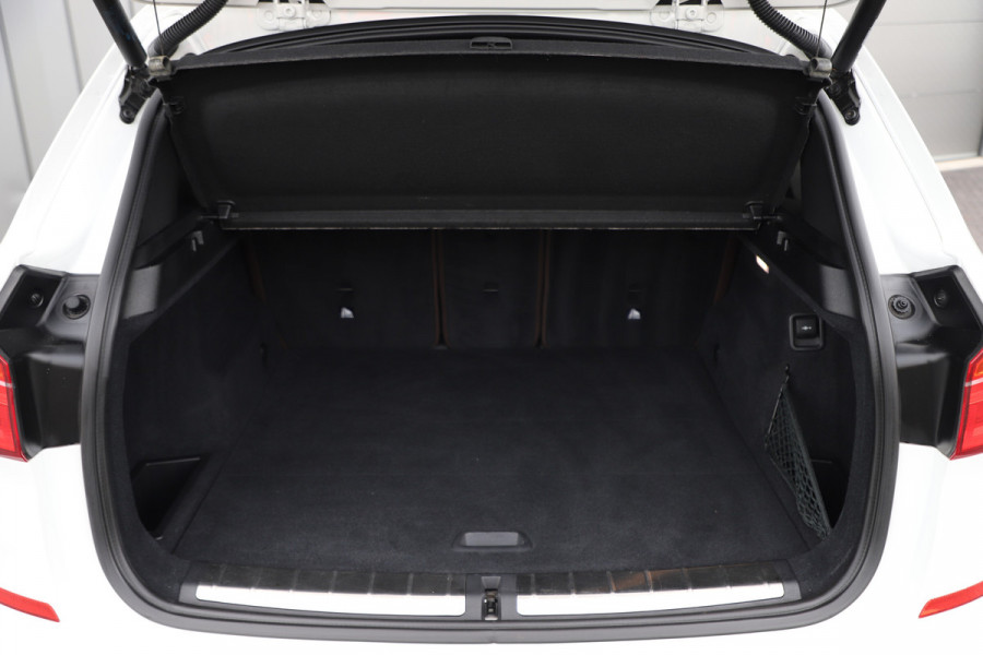 BMW X1 sDrive20i High Executive | Head-up | Keyles | Pano | Harman-kardon | Led | Leder | NL-auto | 2018.