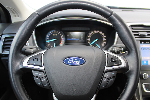 Ford Mondeo 1.5-165pk Business Edition. Het is genieten met deze fijne comfortabele Ford Mondeo ! Volautm. airco, navigatie, cruise cntrl, LM wielen, USB, keyless entry/keyless go, stoel- en voorraamverwarmw., parkeersensoren v+a, automatisch grootlicht, LED verl., etc.