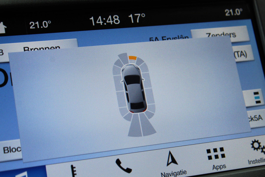 Ford Mondeo 1.5-165pk Business Edition. Het is genieten met deze fijne comfortabele Ford Mondeo ! Volautm. airco, navigatie, cruise cntrl, LM wielen, USB, keyless entry/keyless go, stoel- en voorraamverwarmw., parkeersensoren v+a, automatisch grootlicht, LED verl., etc.