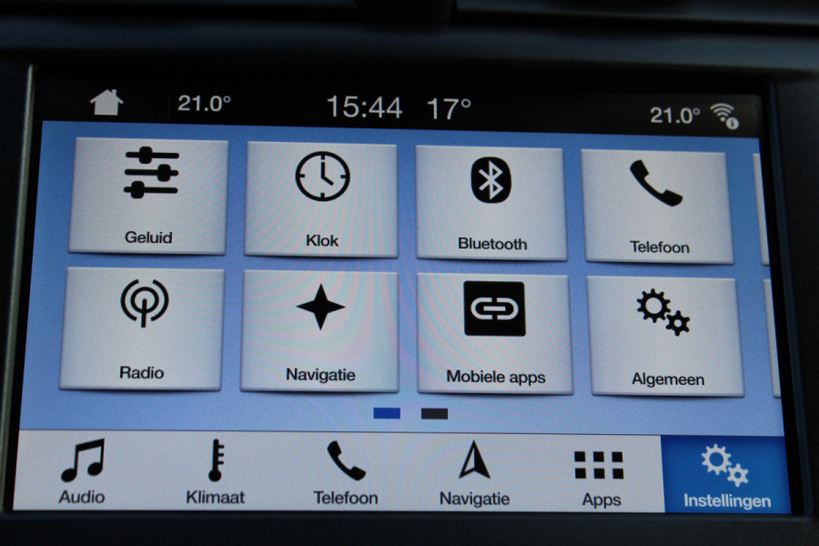 Ford Mondeo 1.5-165pk Business Edition. Het is genieten met deze fijne comfortabele Ford Mondeo ! Volautm. airco, navigatie, cruise cntrl, LM wielen, USB, keyless entry/keyless go, stoel- en voorraamverwarmw., parkeersensoren v+a, automatisch grootlicht, LED verl., etc.