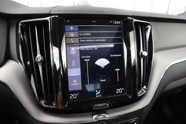 Volvo XC60 2.0 T8 Twin Engine AWD R-Design | 391PK | Bowers/wilkins | Pano | Keyles-go | Led | Acc | Leder | 2018.