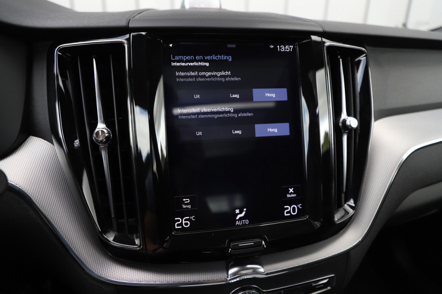 Volvo XC60 2.0 T8 Twin Engine AWD R-Design | 391PK | Bowers/wilkins | Pano | Keyles-go | Led | Acc | Leder | 2018.