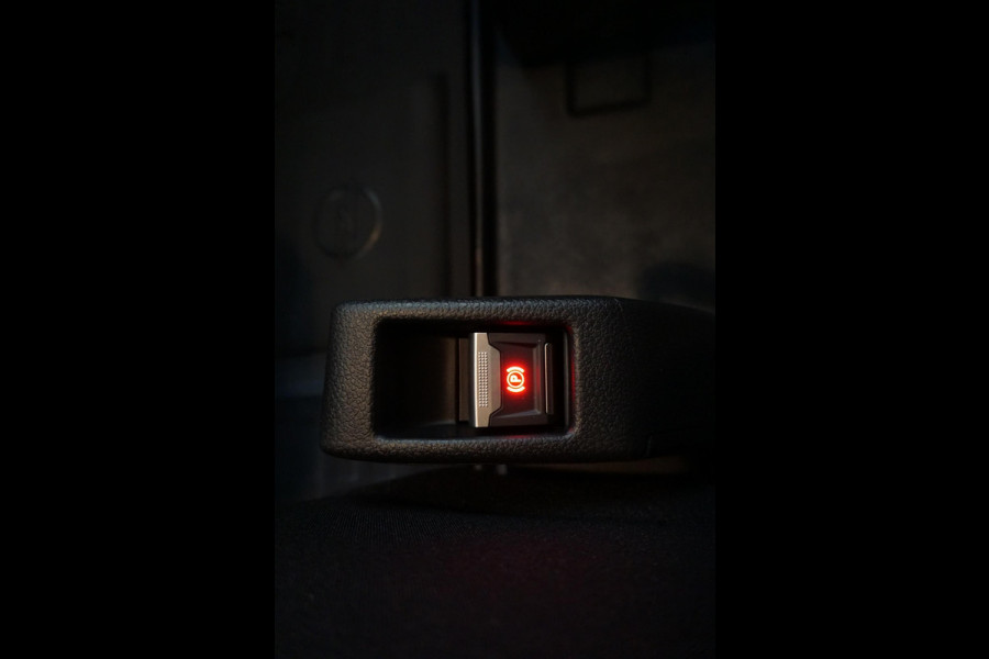 Opel Vivaro 145pk Automaat Dubbele Cabine L3H1 Navigatie Apple Carplay Cruise control Trekhaak