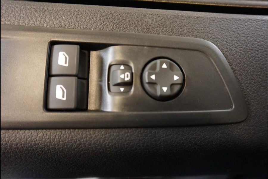 Opel Vivaro 145pk Automaat Dubbele Cabine L3H1 Navigatie Apple Carplay Cruise control Trekhaak