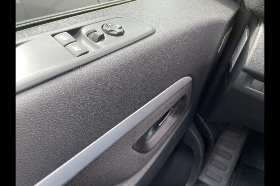 Opel Vivaro 145pk Automaat Dubbele Cabine L3H1 Navigatie Apple Carplay Cruise control Trekhaak