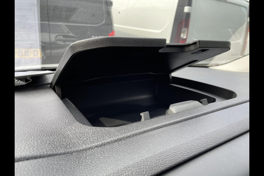 Opel Vivaro 145pk Automaat Dubbele Cabine L3H1 Navigatie Apple Carplay Cruise control Trekhaak