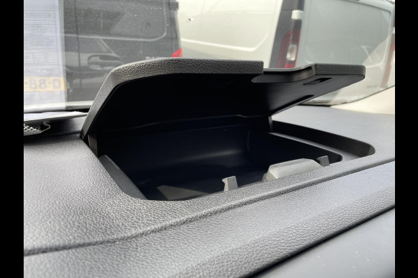 Opel Vivaro 145pk Automaat Dubbele Cabine L3H1 Navigatie Apple Carplay Cruise control Trekhaak