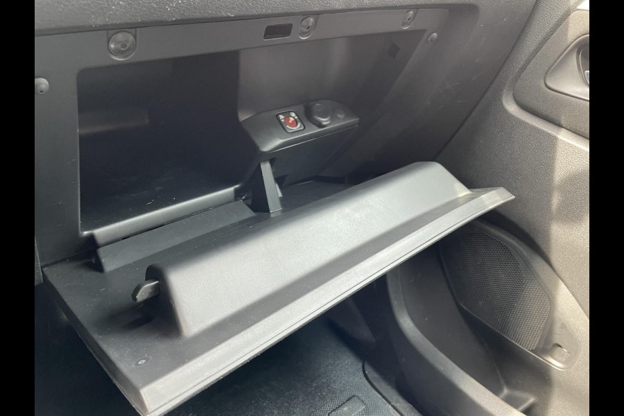 Opel Vivaro 145pk Automaat Dubbele Cabine L3H1 Navigatie Apple Carplay Cruise control Trekhaak