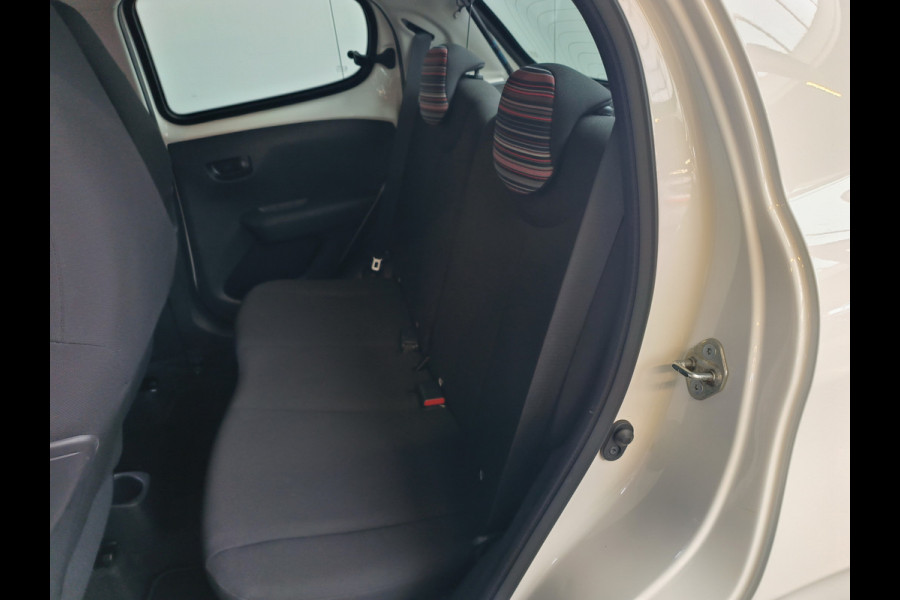 Citroën C1 1.0 VTi Feel + Apple/Android/Climate/Achteruitrijcamera Rijklaar + 12 maanden Bovag-garantie Henk Jongen Auto's in Helmond,  al 50 jaar service zoals 't hoort!