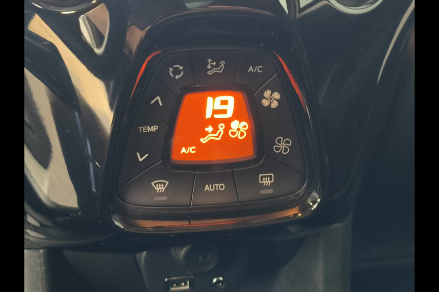 Citroën C1 1.0 VTi Feel + Apple/Android/Climate/Achteruitrijcamera Rijklaar + 12 maanden Bovag-garantie Henk Jongen Auto's in Helmond,  al 50 jaar service zoals 't hoort!