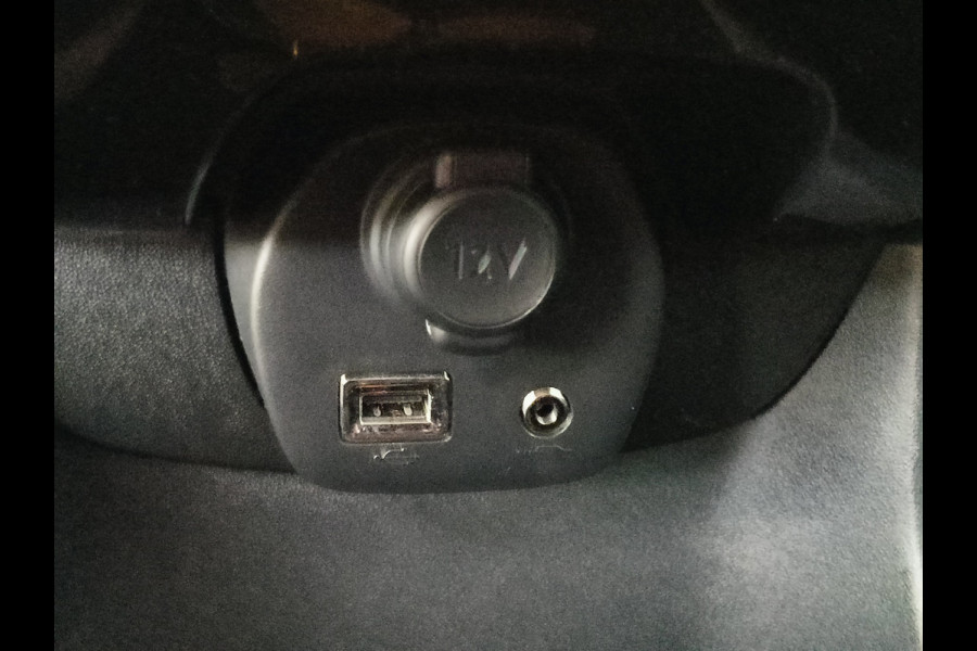 Citroën C1 1.0 VTi Feel + Apple/Android/Climate/Achteruitrijcamera Rijklaar + 12 maanden Bovag-garantie Henk Jongen Auto's in Helmond,  al 50 jaar service zoals 't hoort!