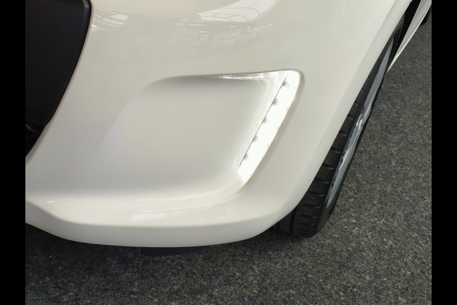 Citroën C1 1.0 VTi Feel + Apple/Android/Climate/Achteruitrijcamera Rijklaar + 12 maanden Bovag-garantie Henk Jongen Auto's in Helmond,  al 50 jaar service zoals 't hoort!