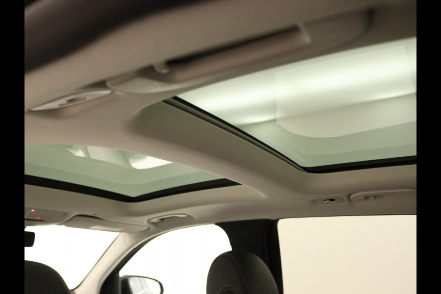 Mercedes-Benz GLC 300 e 4MATIC Business Solution AMG | Panoramadak | Lichtmetalen velgen | Navigatie | Parking support | camera achter | Inclusief 24 maanden MB Certified garantie voor Europa.