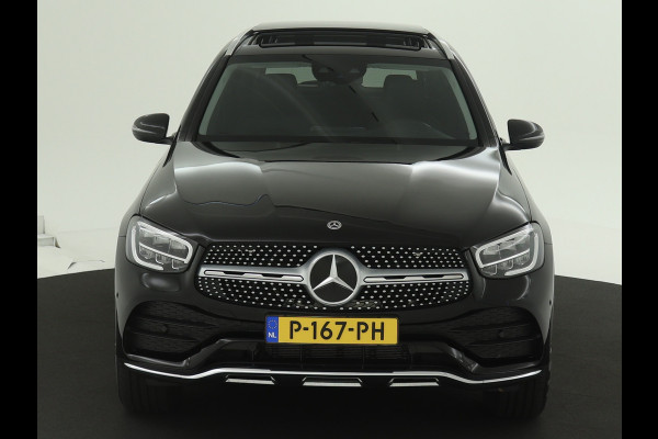 Mercedes-Benz GLC 300 e 4MATIC Business Solution AMG | Panoramadak | Lichtmetalen velgen | Navigatie | Parking support | camera achter | Inclusief 24 maanden MB Certified garantie voor Europa.