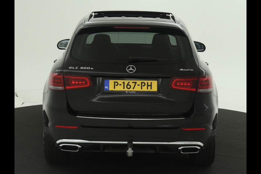 Mercedes-Benz GLC 300 e 4MATIC Business Solution AMG | Panoramadak | Lichtmetalen velgen | Navigatie | Parking support | camera achter | Inclusief 24 maanden MB Certified garantie voor Europa.