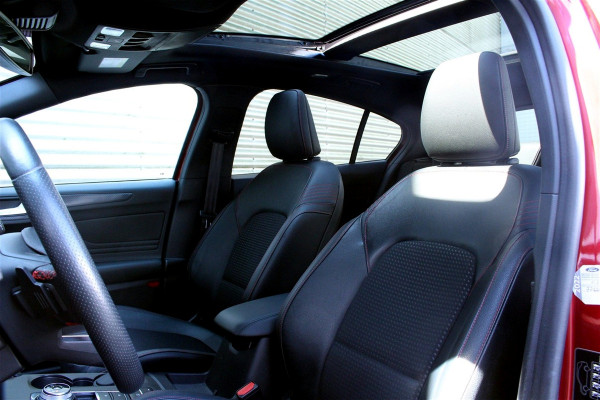 Ford Focus 1.5 EcoBoost ST-Line AUT PANO B&O HUD CARPLAY ACC STOELVW '19