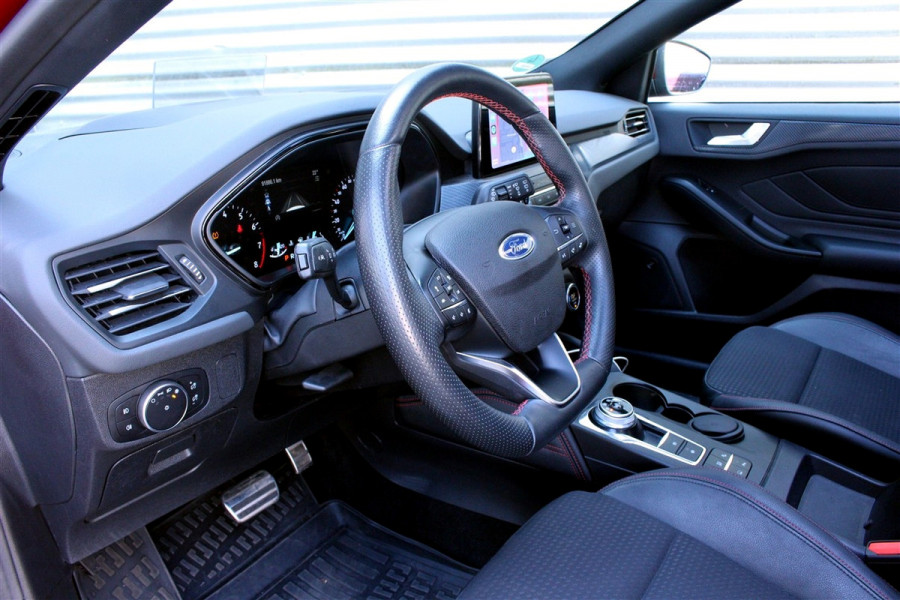 Ford Focus 1.5 EcoBoost ST-Line AUT PANO B&O HUD CARPLAY ACC STOELVW '19