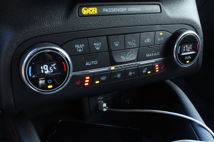 Ford Focus 1.5 EcoBoost ST-Line AUT PANO B&O HUD CARPLAY ACC STOELVW '19