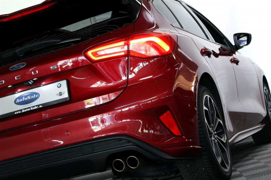 Ford Focus 1.5 EcoBoost ST-Line AUT PANO B&O HUD CARPLAY ACC STOELVW '19