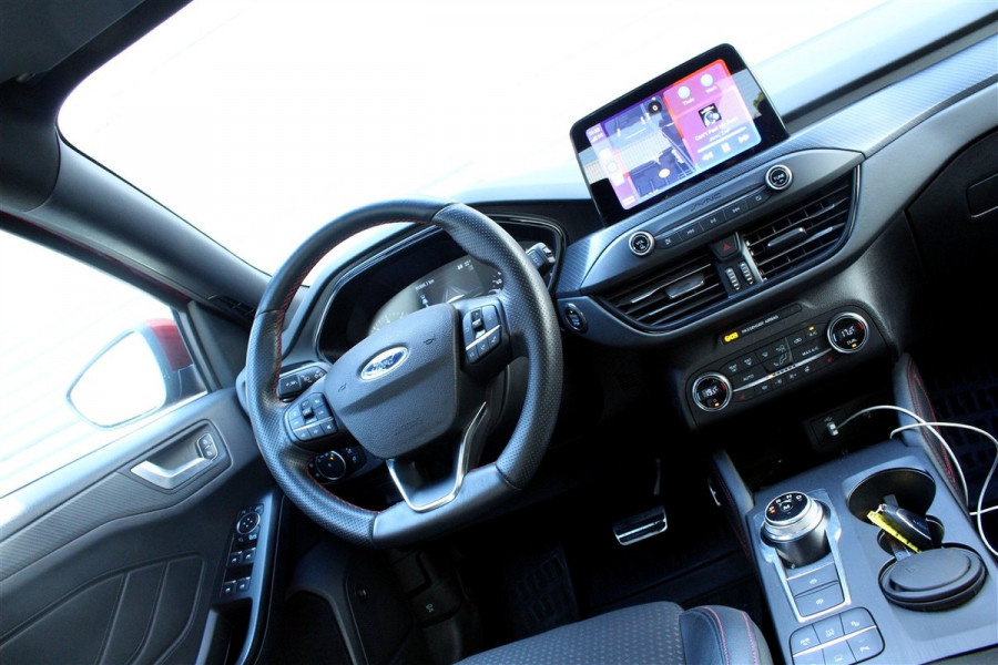 Ford Focus 1.5 EcoBoost ST-Line AUT PANO B&O HUD CARPLAY ACC STOELVW '19