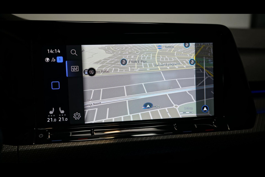 Volkswagen Golf VIII 1.5 eTSI R-Line AUTOMAAT-ACC-AMBIANCE-CARPLAY-DAB-HARMAN KARDON-MODE-NAVIGATIE-TRAVEL ASSIST