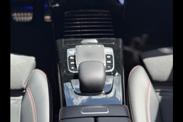 Mercedes-Benz CLA-Klasse 180 Business Solution AMG 2019 PANO