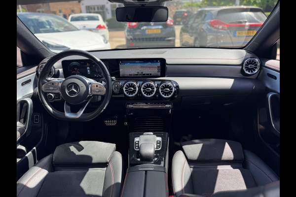 Mercedes-Benz CLA-Klasse 180 Business Solution AMG 2019 PANO