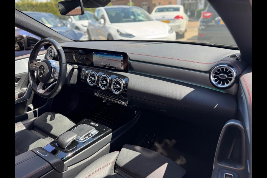 Mercedes-Benz CLA-Klasse 180 Business Solution AMG 2019 PANO
