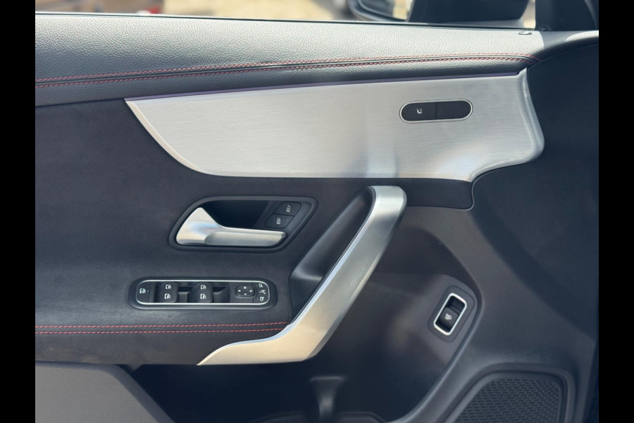 Mercedes-Benz CLA-Klasse 180 Business Solution AMG 2019 PANO