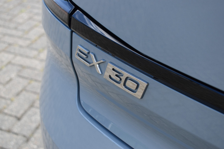 Volvo EX30 Single Motor Extended Range Plus 69 kWh EV Subsidie | H&K | Climate | Blis | ACC | Camera | 19"LMV