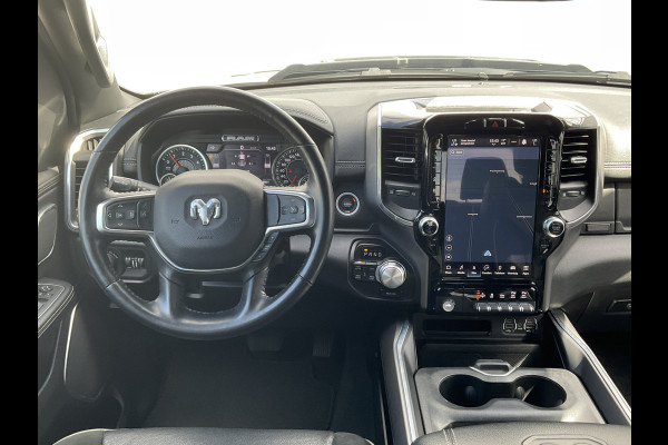 Dodge Ram 1500 5.7 V8 4x4 Crew Cab Laramie Pano Full Navi SideSteps Trekhaak Luchtvering