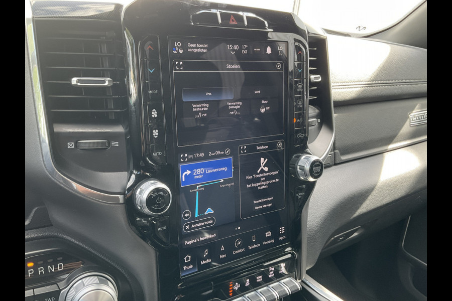 Dodge Ram 1500 5.7 V8 4x4 Crew Cab Laramie Pano Full Navi SideSteps Trekhaak Luchtvering