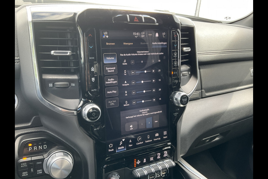 Dodge Ram 1500 5.7 V8 4x4 Crew Cab Laramie Pano Full Navi SideSteps Trekhaak Luchtvering